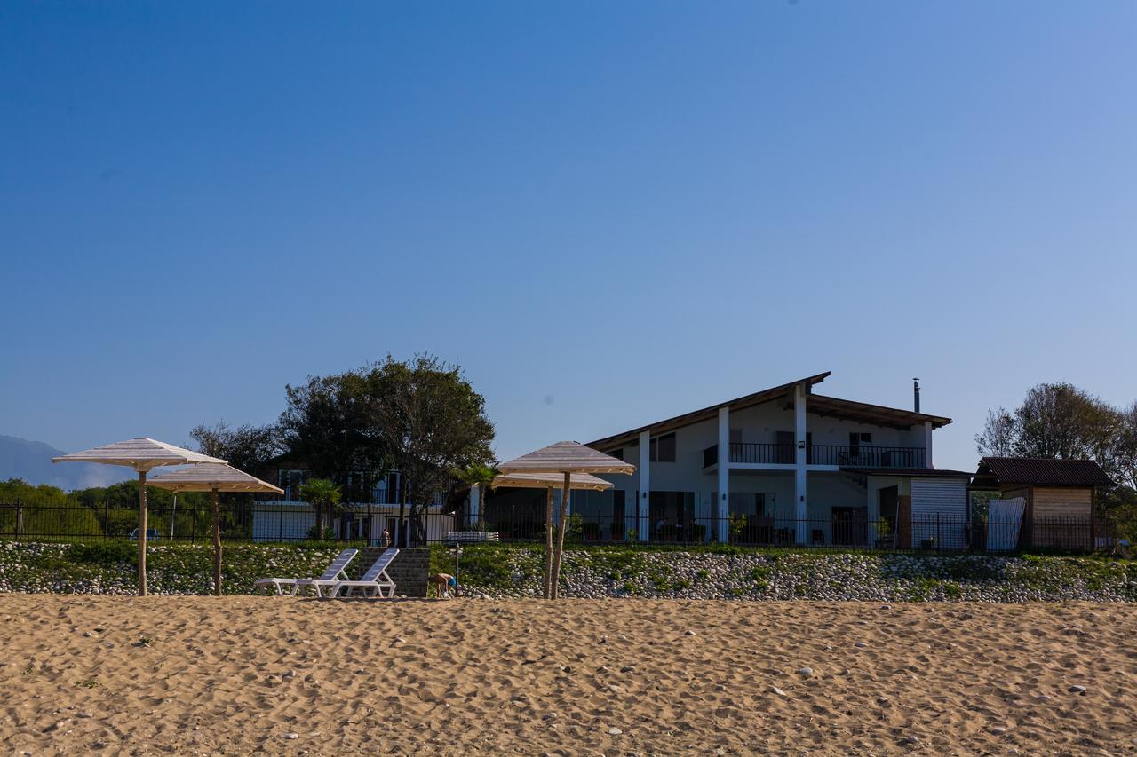 Injir Village Hotel Gudauta Luaran gambar