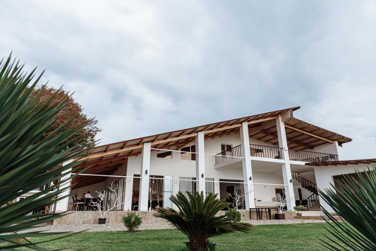 Injir Village Hotel Gudauta Luaran gambar